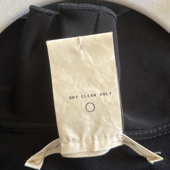 Max Studio LBD - Picture 3 of 5